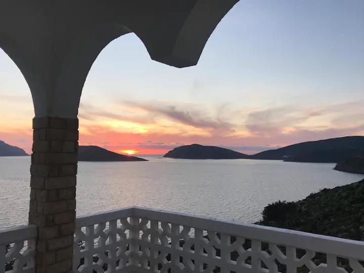 Villa Konstantina Skaliá エクステリア 写真